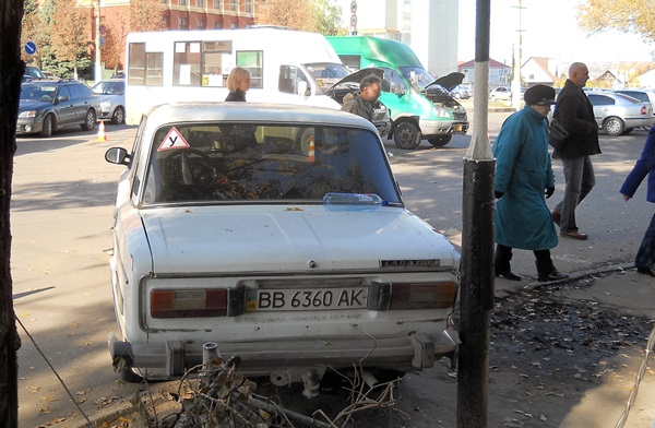 В Луганске в результате столкновения двух маршруток пострадал человек 